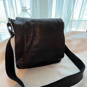 Fossil black large crossbody leather satchel